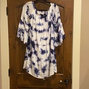 Strapless blue and white top